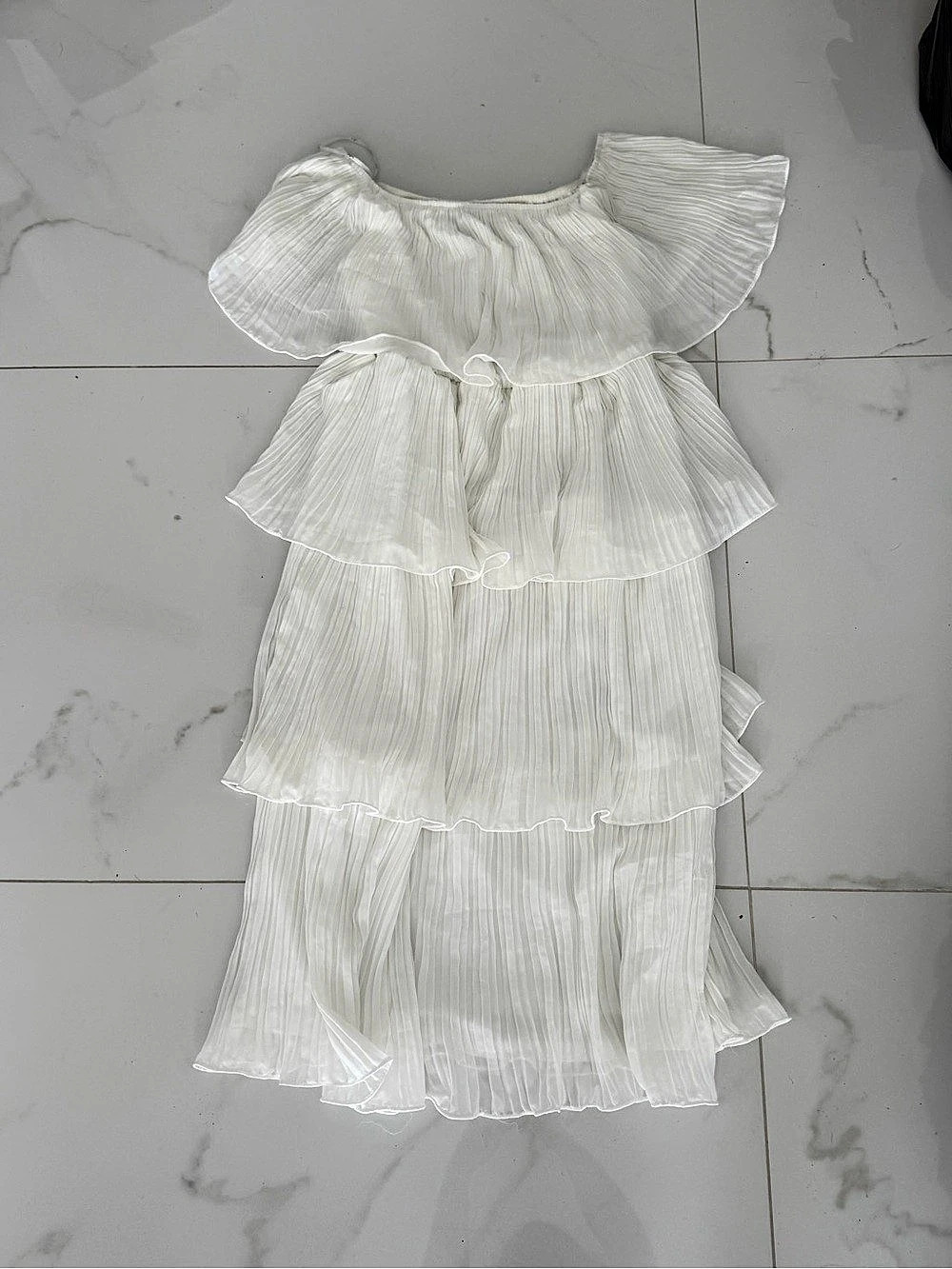 White Off-the-Shoulder Ruffle Midi Dress Large